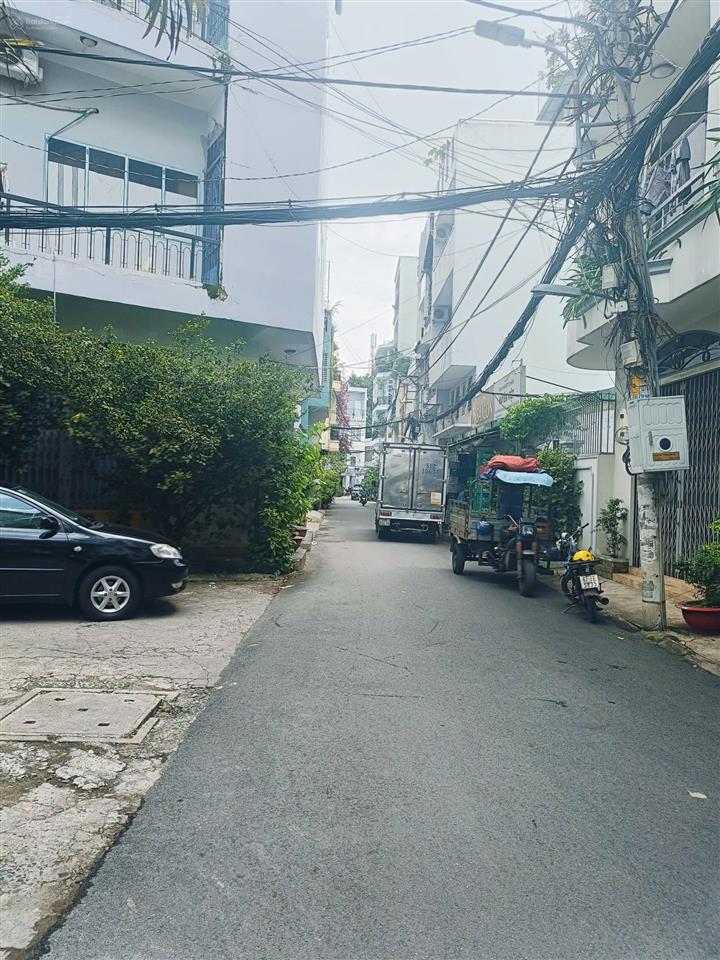 9,8 tỷ. nhà mới 4 tầng. hxh cách mặt tiền 30m đường tân hương. q tân phú. 4x16m.
