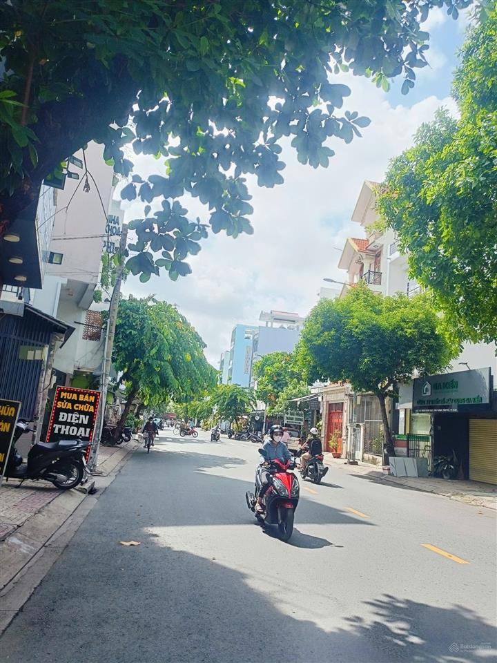 8,5 tỷ. hẻm 7m xe hơi quay đầu lũy bán bích, q tân phú. (60m2) ngang 4m ko lộ giới, ko lỗi