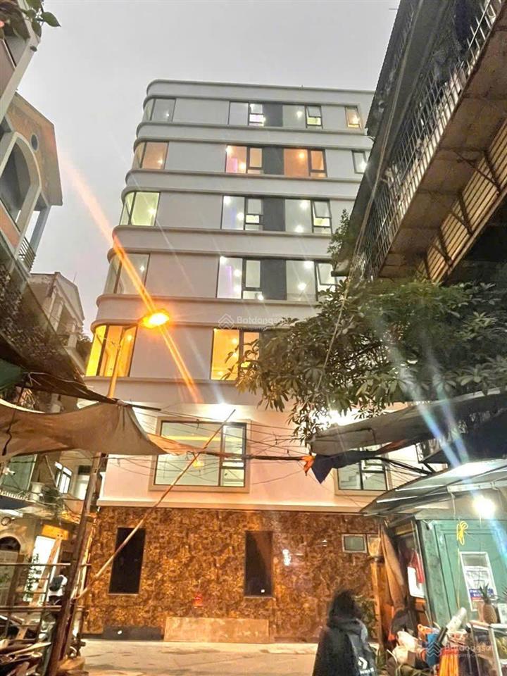 Siêu phẩm có 102 nguyễn trãi  75m2  build lô góc, 7 tầng thang máy xây mới  3 mặt ngõ.