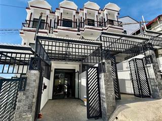Nhà mới 3 tầng trung tâm đà lạt 3 tỷ 950 triệu