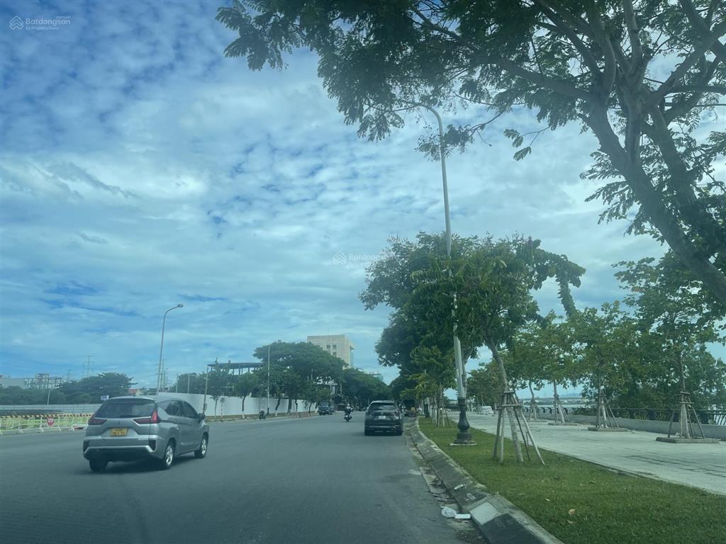 Bán lô chương dương có đường 5m bên cạnh, ngay khán đài pháo hoa, đối diện đà nẵng downtown