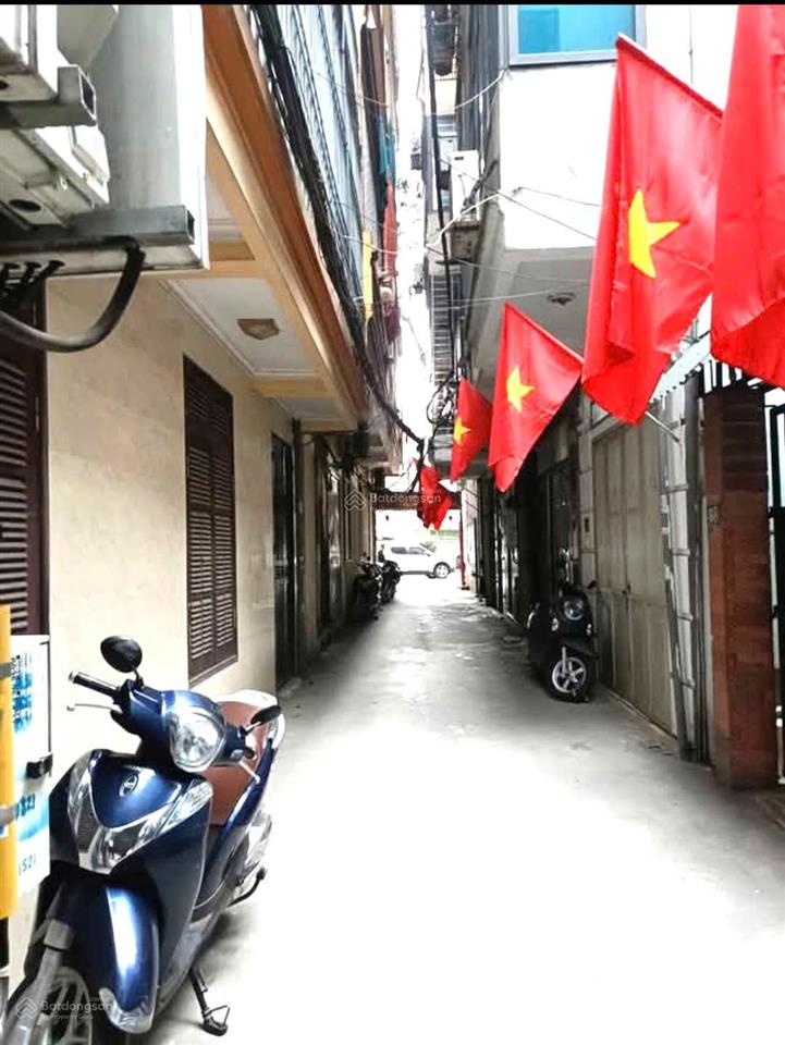 Cực sốc 5,7 tỷ bán gấp 6 tầng, 31 m2, nhà liền kề  kđt định công, thanh xuân, hà nội