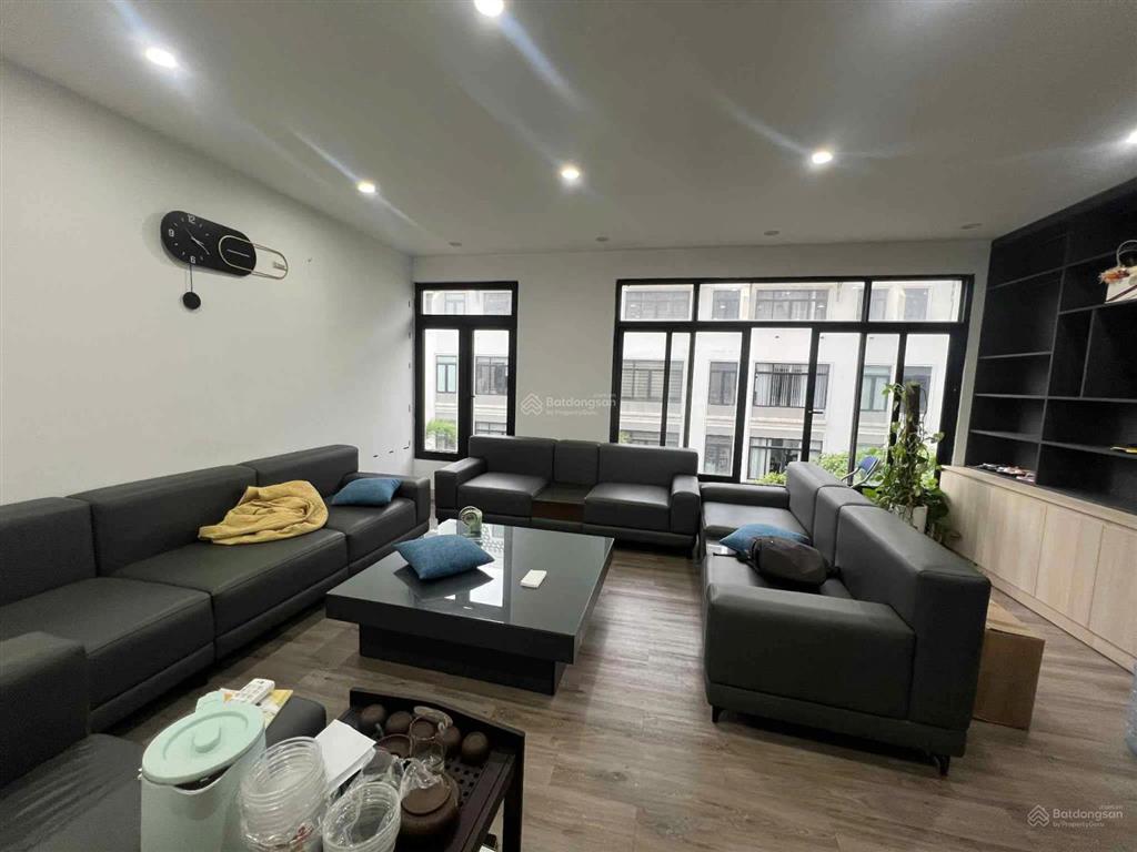 Cho thuê biệt thự vinhomes gardenia hàm nghi dt 95m2 x 5 tầng bàn giao đầy đủ cực đẹp