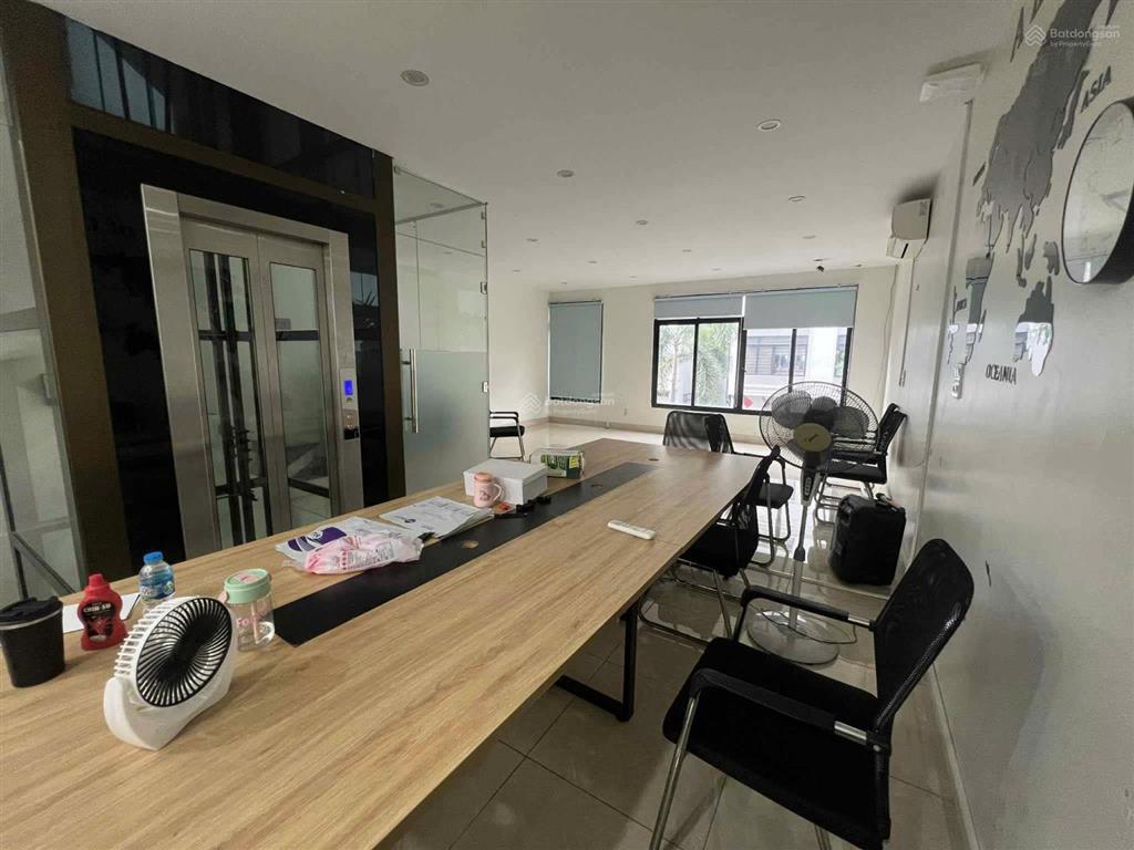 Cho thuê biệt thự vinhomes gardenia hàm nghi dt 95m2 x 5 tầng bàn giao đầy đủ cực đẹp