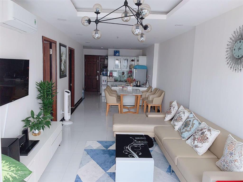 Chủ nhà bán gấp căn hộ giai việt 82m2 2phòng 2wc đầy đủ nội thất 4tỷ350 sổ hồng chính chủ
