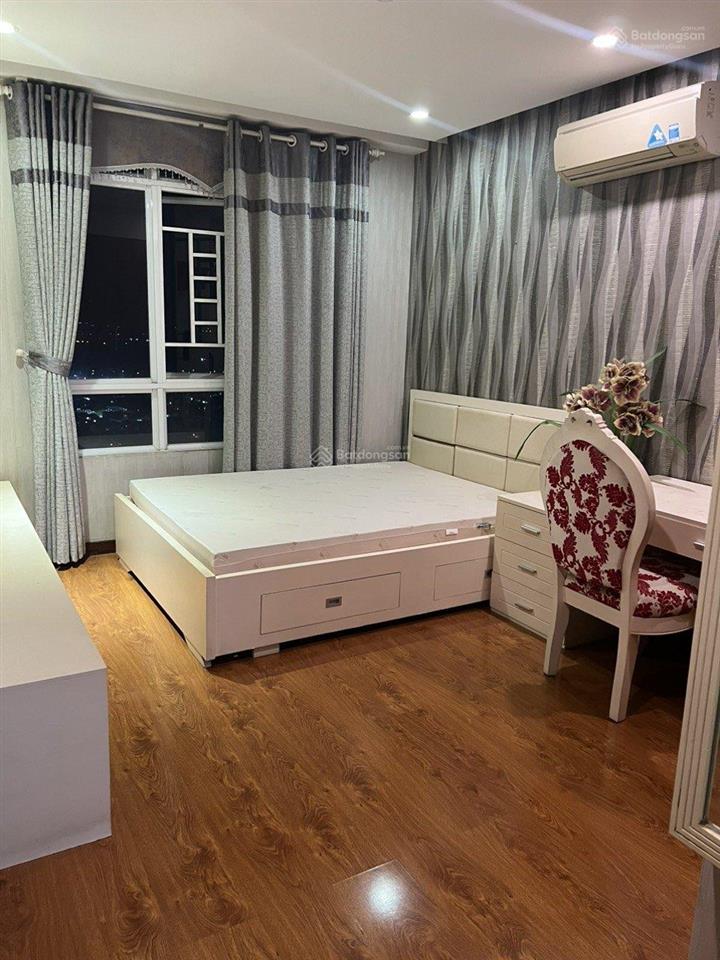 Giá rẻ cho thuê căn hộ giai việt 150m2, 3 phòng 2wc có nội thất 14triệu