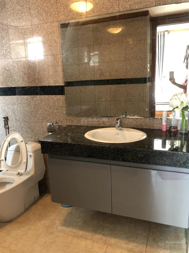 Giá rẻ bán gấp căn hộ giai việt, 115m2, 2 phòng tặng nội thất có sổ hồng, 5tỷ2