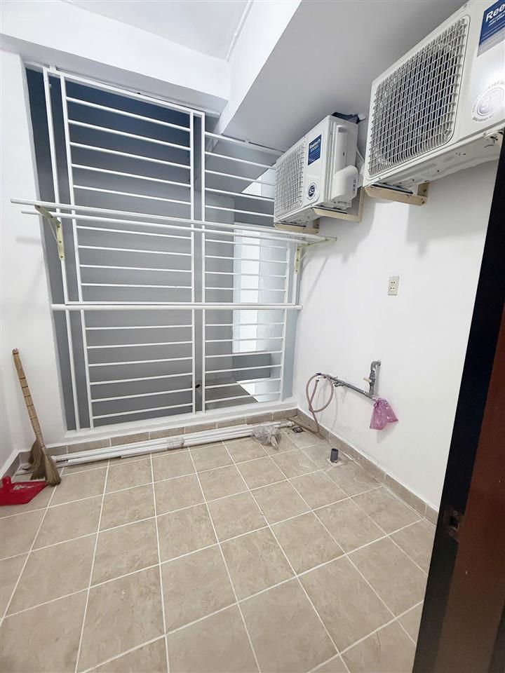 Chủ nhà bán gấp căn hộ giai việt 115m2 2phòng 2wc tặng nội thất , có sổ hồng chỉ 5tỷ4