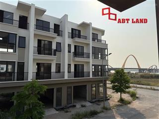 Bán căn flc quay trực diện mương. view vịnh cửa lục giá cực rẻ thời điểm hiện tại