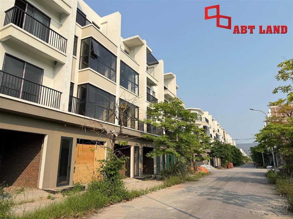 Bán căn flc quay trực diện mương. view vịnh cửa lục giá cực rẻ thời điểm hiện tại