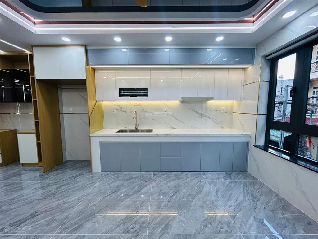 Nhà đẹp ở liền hẻm xe hơi hương lộ 2