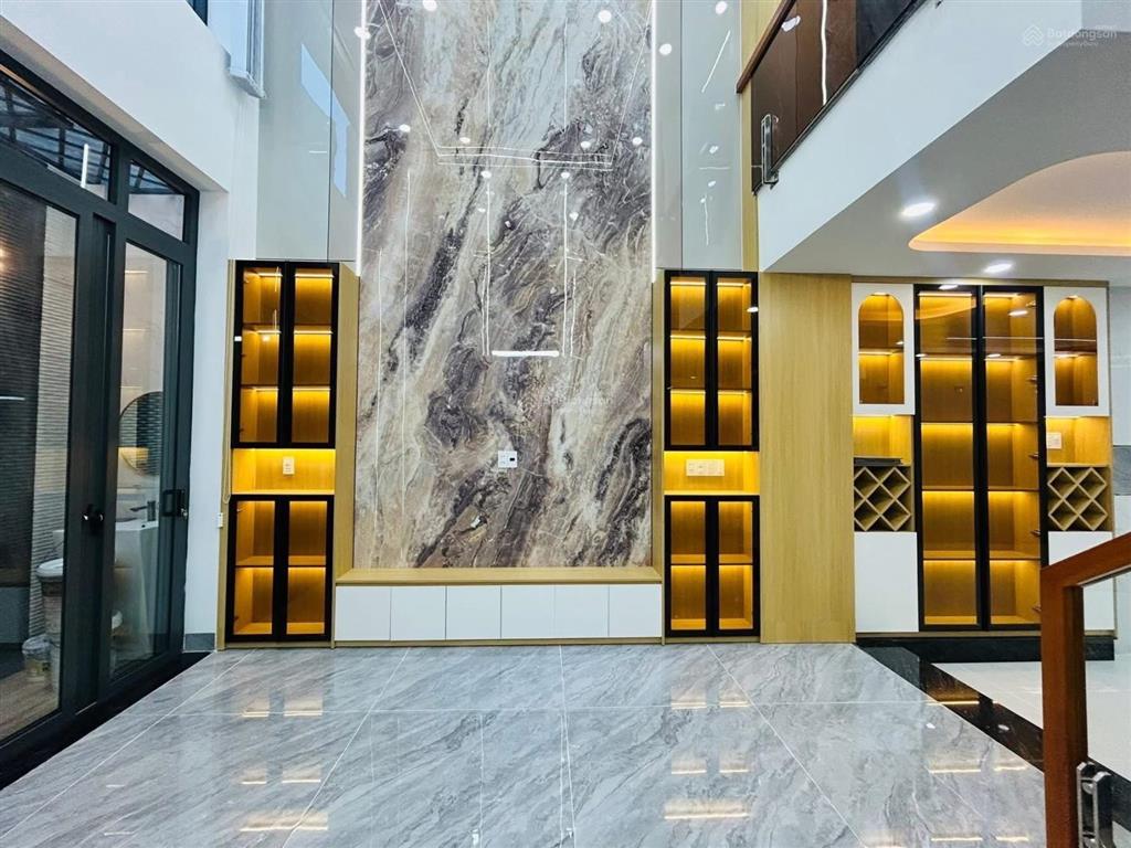 Nhà đẹp ở liền hẻm xe hơi hương lộ 2