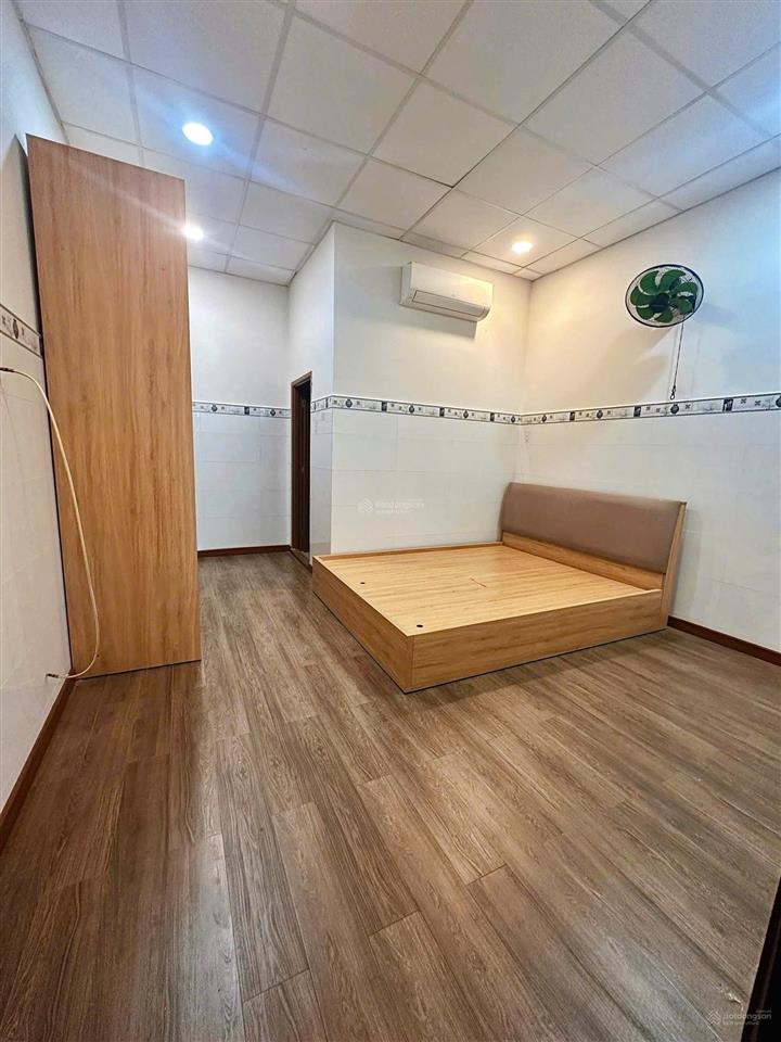 Nhà đẹp giáp khu tên lửa hẻm xe hơi
