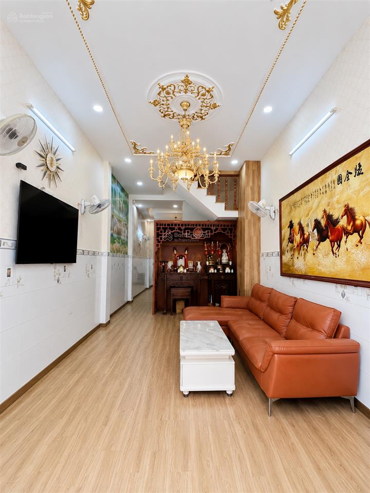 Nhà đẹp giáp khu tên lửa hẻm xe hơi