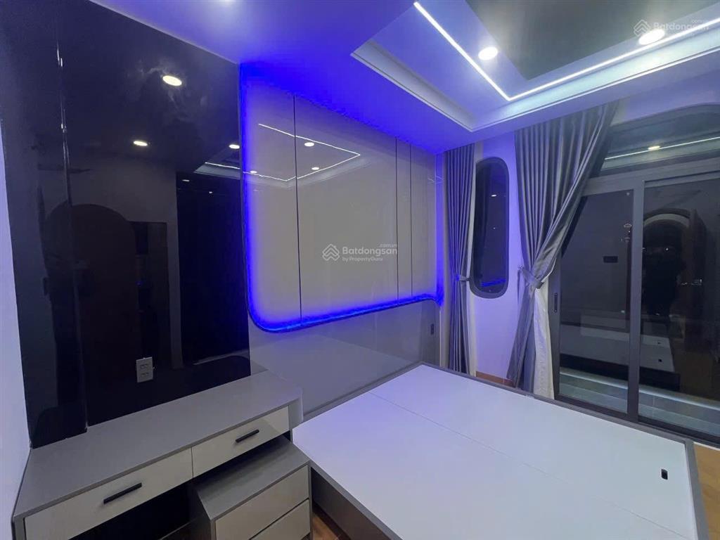 Nhà đẹp giáp tân phú hẻm xe hơi