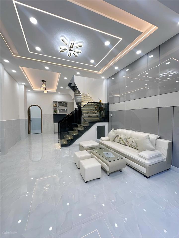 Nhà đẹp ở ngay giáp quận 6, hẻm rộng