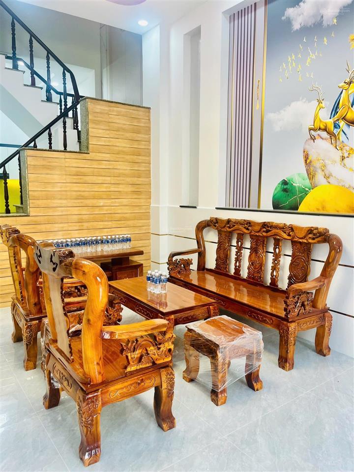 Nhà giáp khu tên lửa mới ở liền hẻm xe hơi