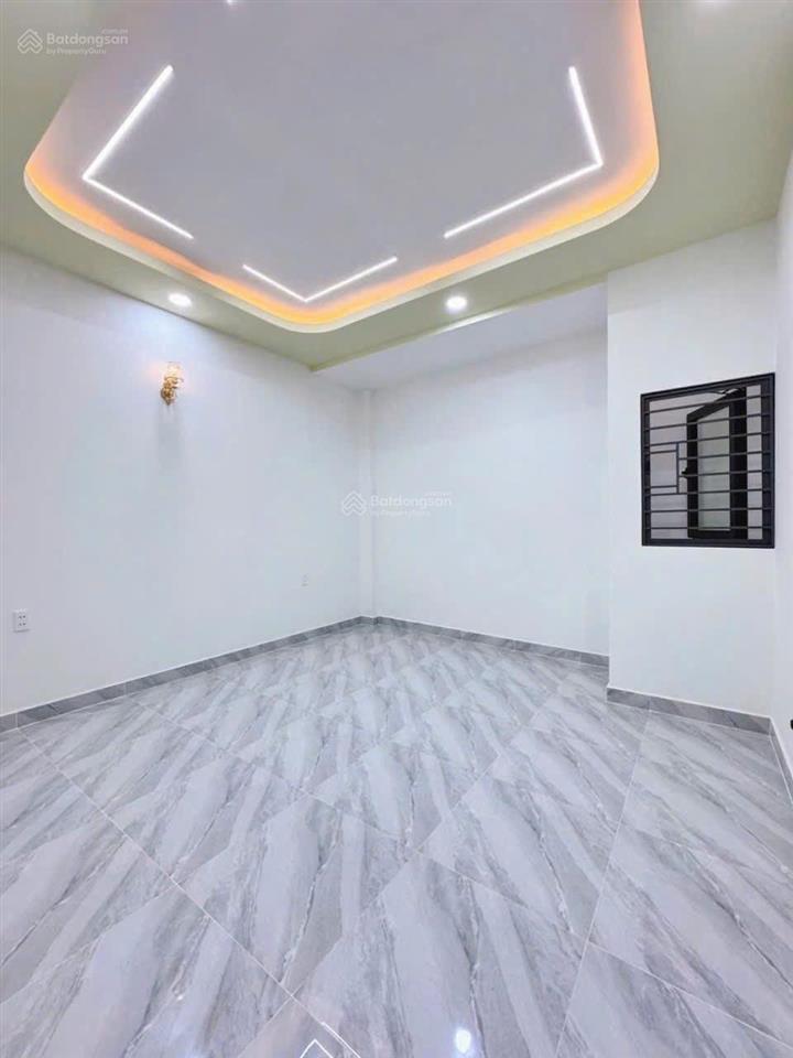 Nhà mới ở ngay đường mã lò hẻm xe hơi