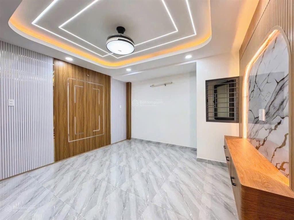Nhà mới ở ngay đường mã lò hẻm xe hơi