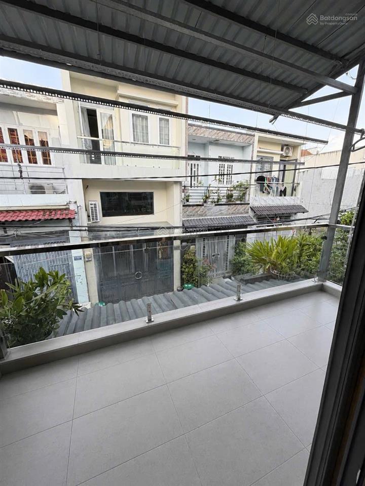 Nhà đẹp hẻm xe hơi ở ngay giáp quận 6