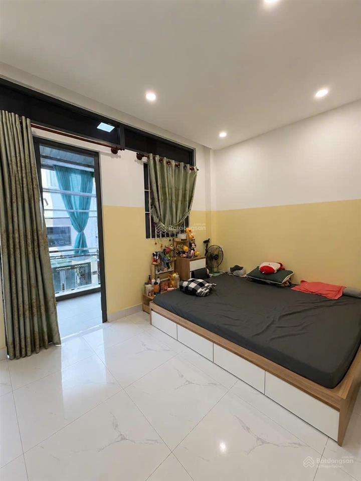 Nhà đẹp hẻm xe hơi ở ngay giáp quận 6