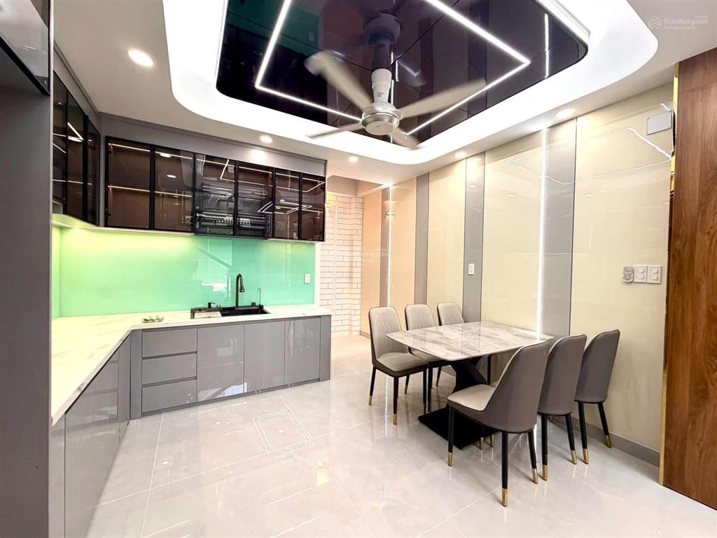 Hoa hồng 1. nhà đẹp sang trọng ở ngay