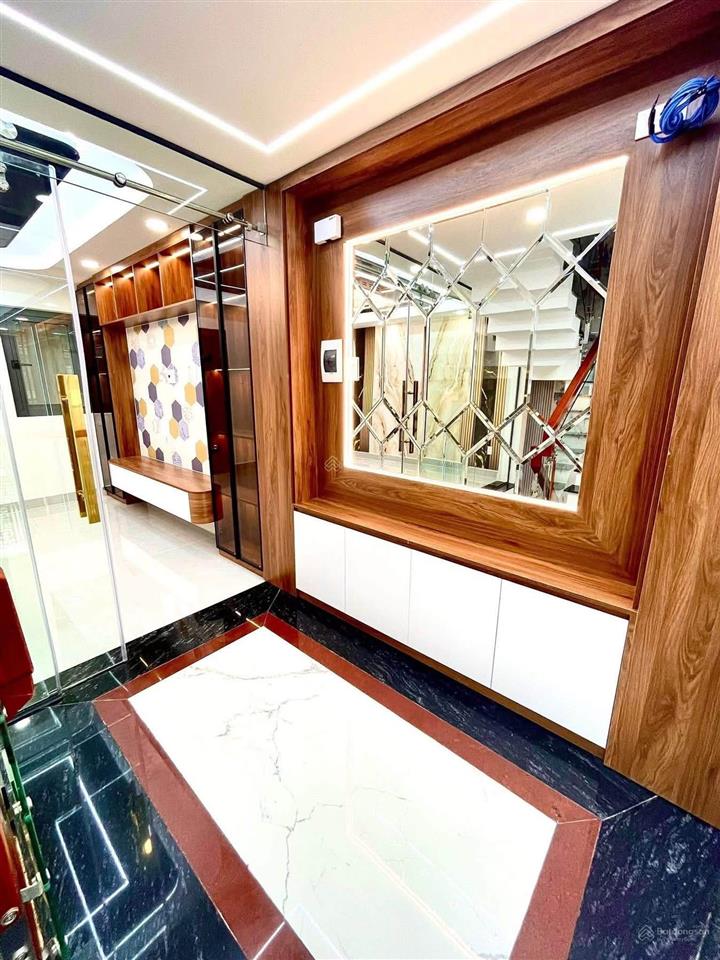 Hoa hồng 1. nhà đẹp sang trọng ở ngay