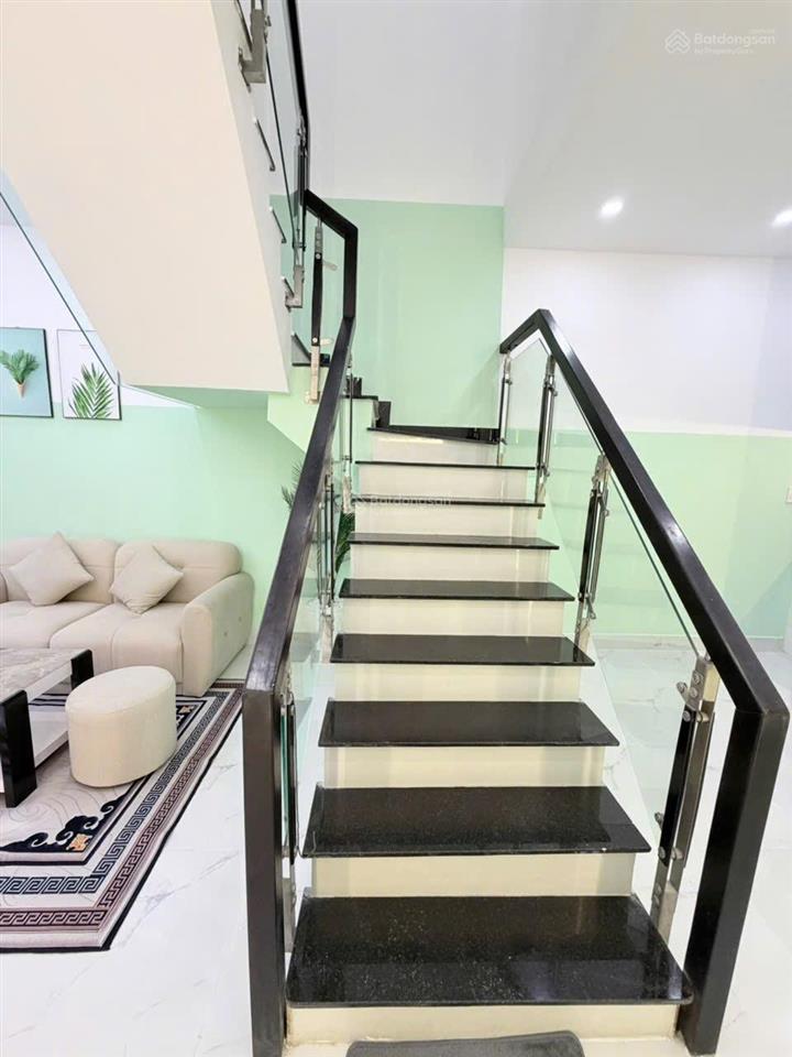 Bán nhà tại hương lộ 2, giá ưu đãi 4,65 tỷ, 44m2, 2pn, 3wc, view đẹp
