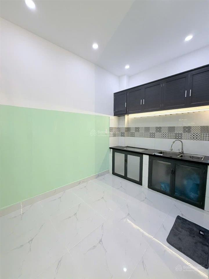 Bán nhà tại hương lộ 2, giá ưu đãi 4,65 tỷ, 44m2, 2pn, 3wc, view đẹp