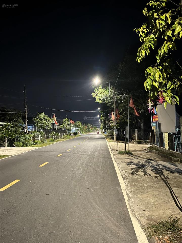 Đất thổ cư 5x60m mặt tiền nhựa láng cẩm