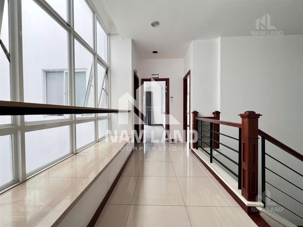 Cho thuê biệt thự 5pn, 4wc, 180m2, giá siêu hời 83 triệu tại 1/2, đường 33, an khánh, q2, hcm