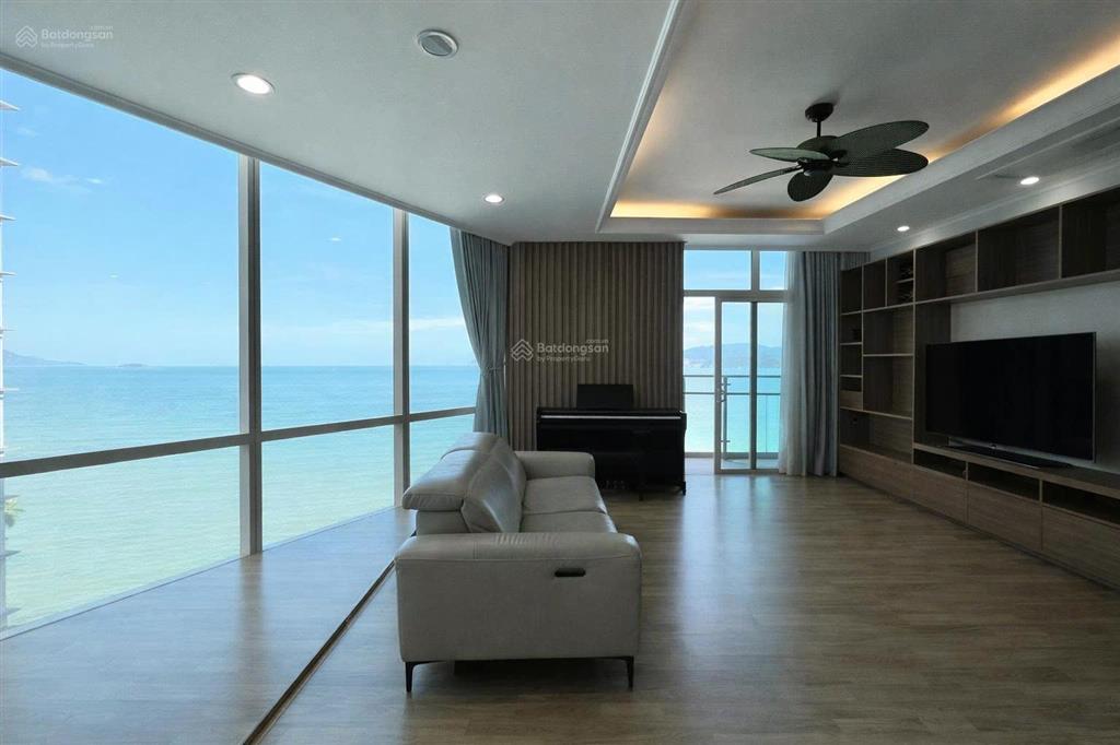 Bán căn hộ 3 pn nha trang center, 16,8 tỷ, 140m2 đẹp