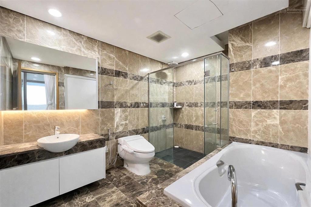 Bán căn hộ 3 pn nha trang center, 16,8 tỷ, 140m2 đẹp