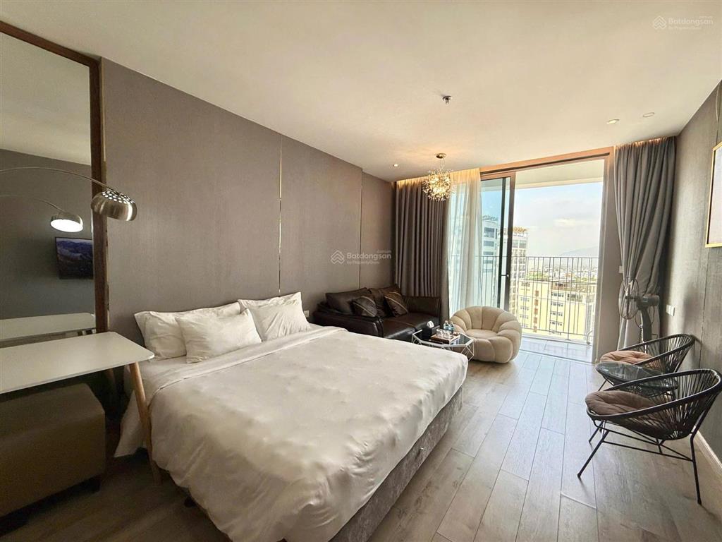 Bán căn hộ panorama view phố giá tốt 2,5 tỷ có dòng tiền thuê sẵn