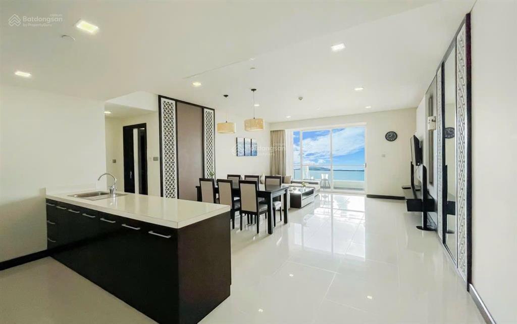Bán căn hộ the costa nha trang view biển trực diện, 2pn, 142.48m2, nội thất cao cấp giá 16.5 tỷ
