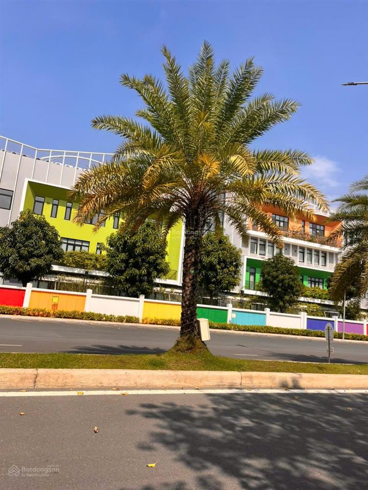 Cực hiếm! cần bán căn shophouse tuyệt đẹp đối diện trường vinschool trục nxlp vinhomes grand park