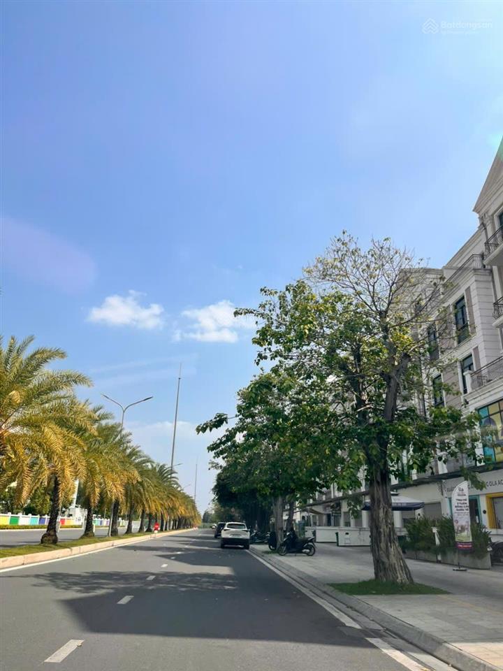 Cực hiếm! cần bán căn shophouse tuyệt đẹp đối diện trường vinschool trục nxlp vinhomes grand park