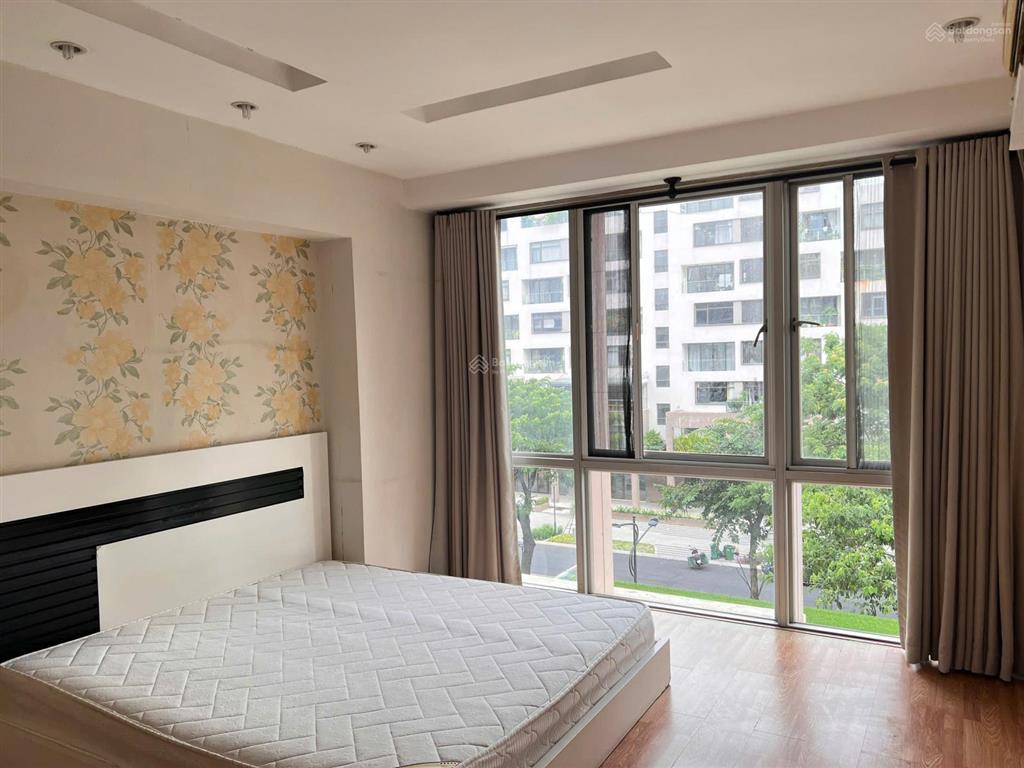 Bán căn hộ garden plaza 1 pmh q7 dt 130m2 3pn view kênh đào giá 12 tỷ  0938 775 *** em an