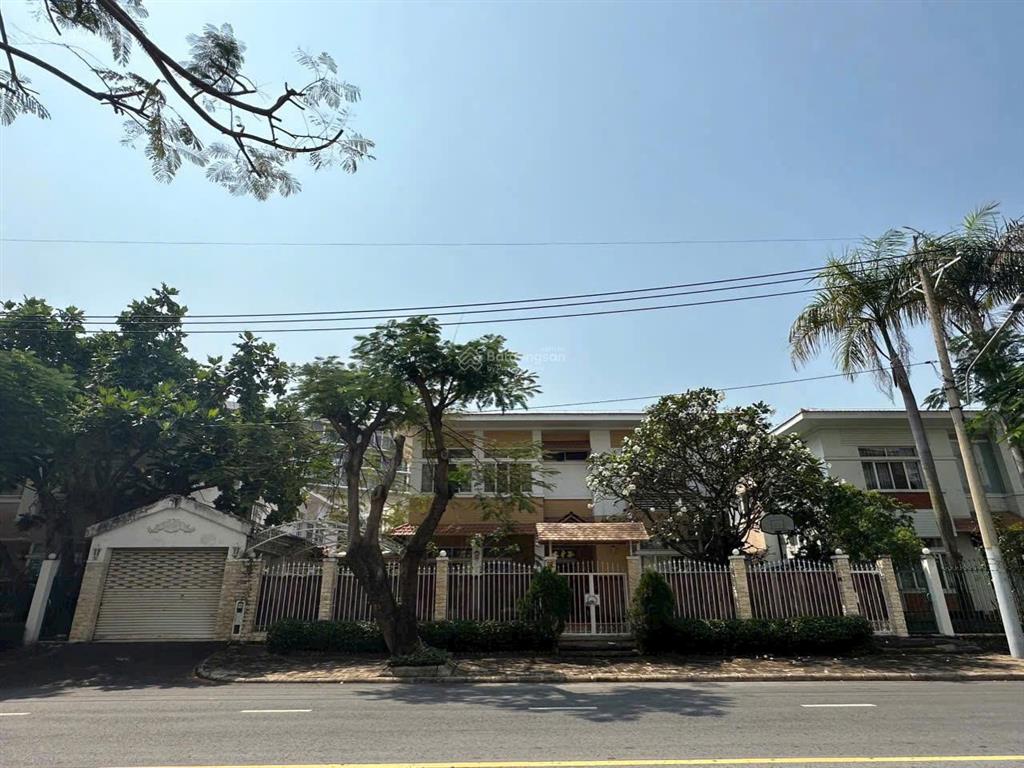 Bán biệt thự mỹ tú 1 dt 396m2 vị trí siêu đẹp, hiếm, giá 145 tỷ  0938 775 *** mr an