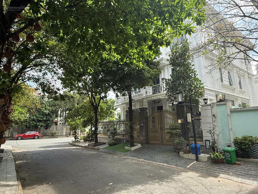 Bán bt nam viên pmh q7 dt 275,2m2 giá nội thất cơ bản giá 80 tỷ  0938 775 *** mr an