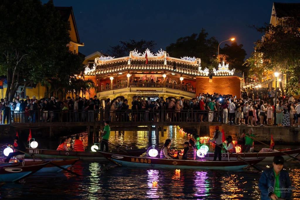 Nhà phố đi bộ hội an, mt phan châu trinh gần lê lợi