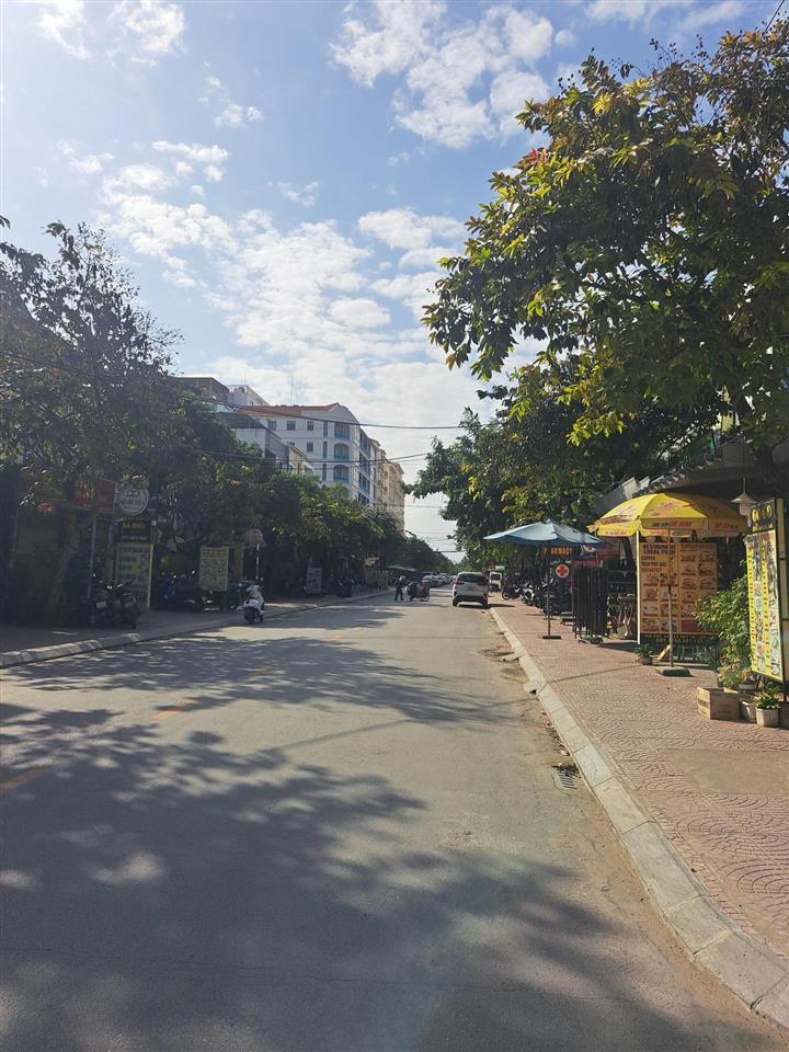 Mt đào duy từ gần quảng trường sông hoài, 150m2, ngang 6m giá 22tỷ2, chuyên hàng đào duy từ
