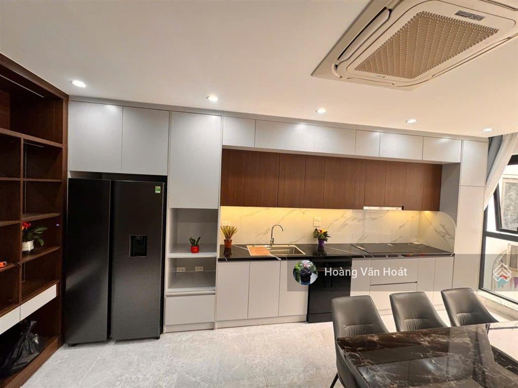 Bán nhà 52m đối diện tttm aeon mall long biên mới đẹp về ở luôn.