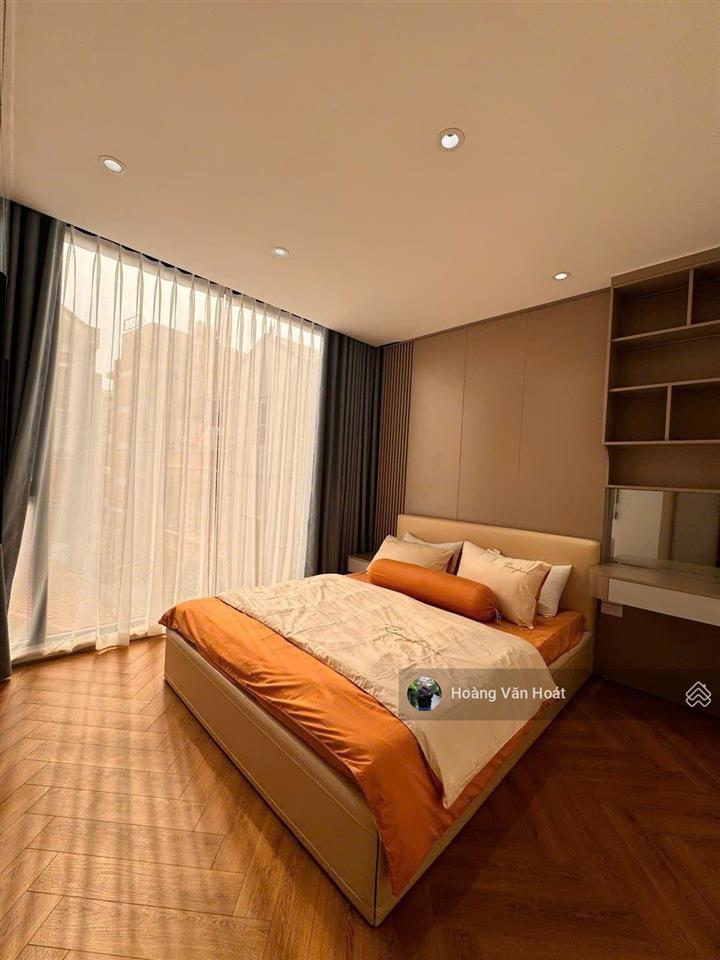 Bán nhà 52m đối diện tttm aeon mall long biên mới đẹp về ở luôn.