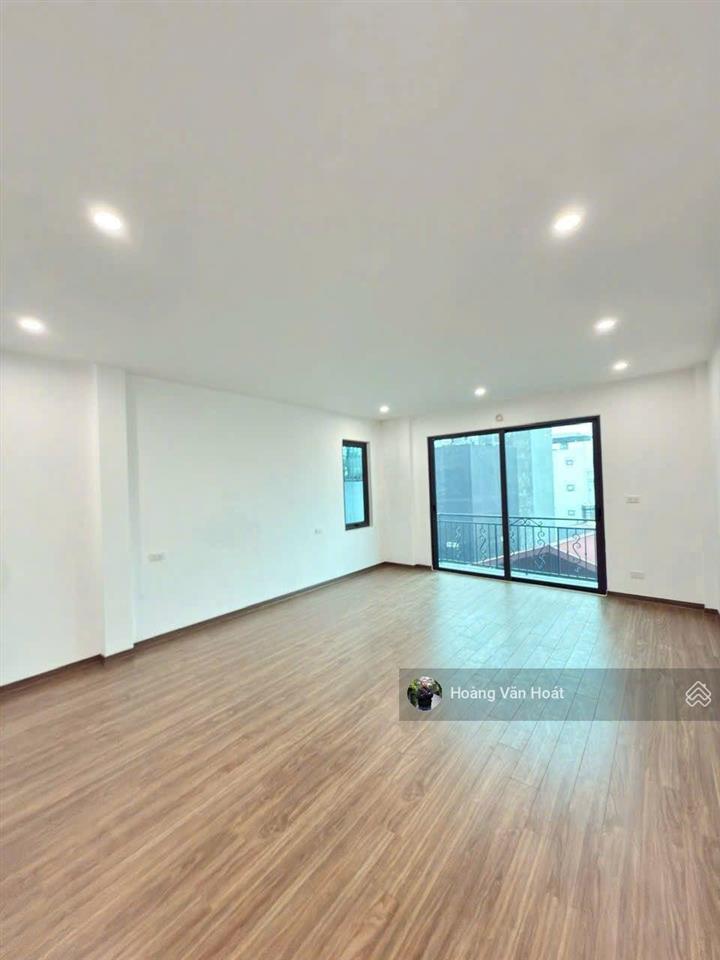 Bán nhà long biên 49m2 x 6 tầng thang máy x 3 ngủ  ô tô vào, lô góc cực thoáng