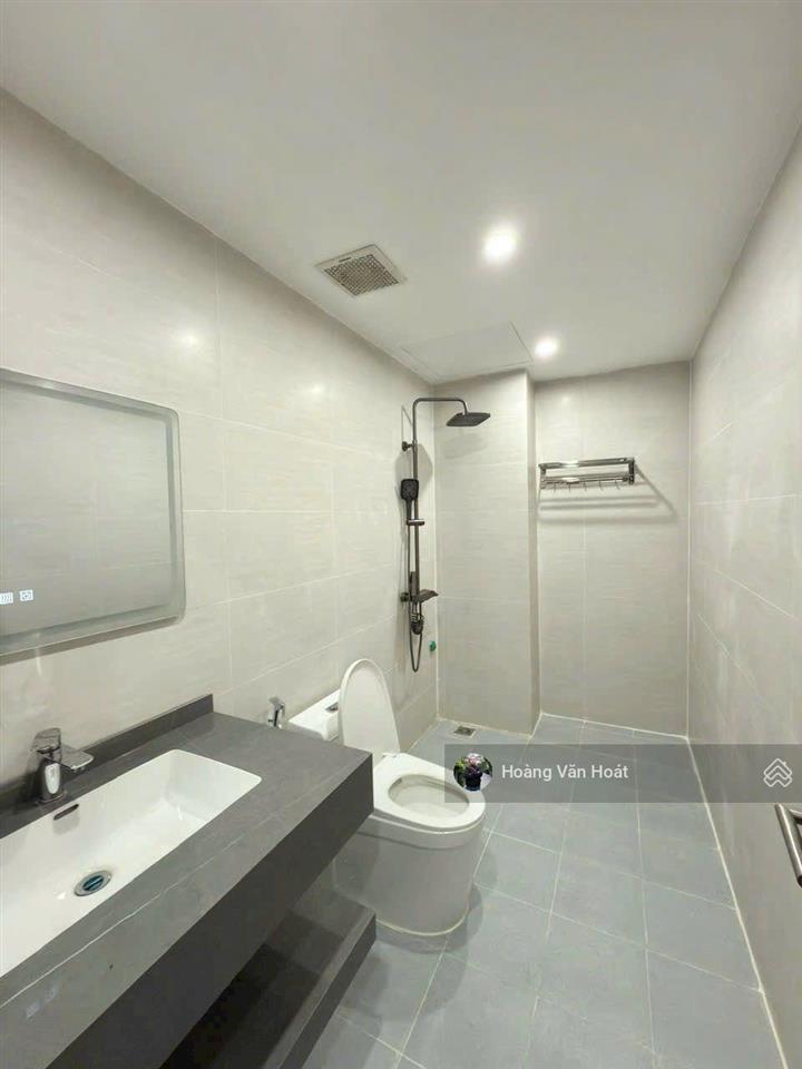 Bán nhà long biên 49m2 x 6 tầng thang máy x 3 ngủ  ô tô vào, lô góc cực thoáng