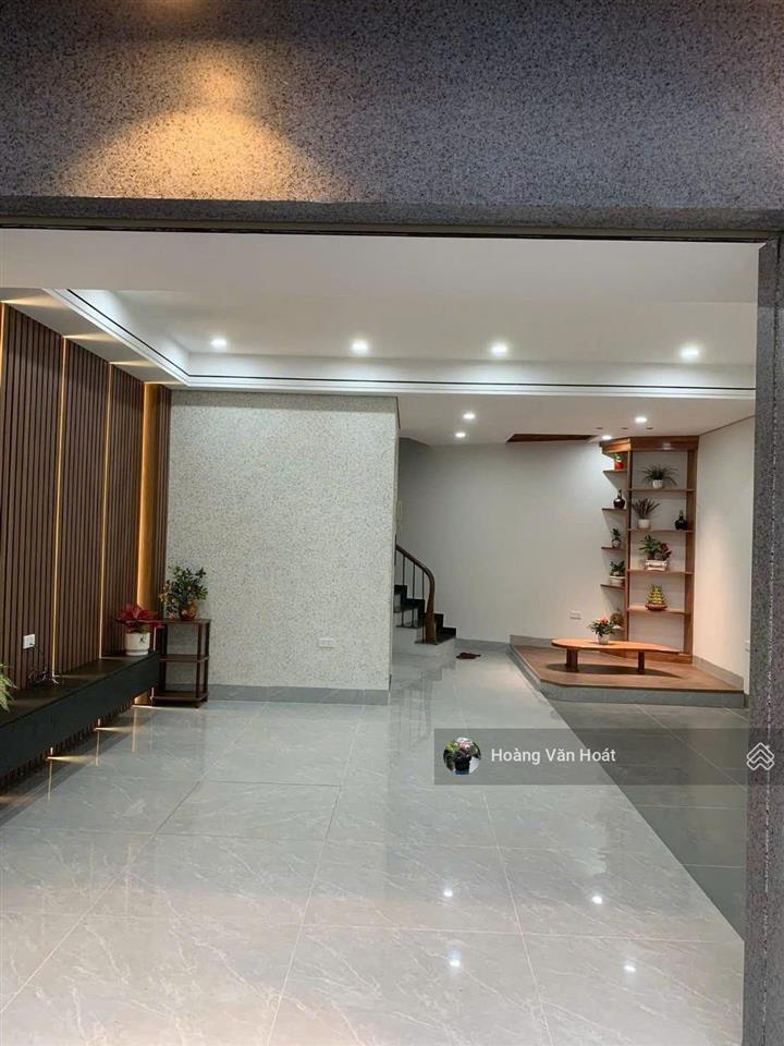 Bán nhà thạch bàn  cổ linh. gần khu đô thị garden city  ô tô đỗ cổng.  0965 858 ***