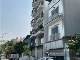 Bán nhà sát khu tđc long biên  đường vỉa hè, gara ôtô dừng đỗ ngày đêm  cạnh hồ