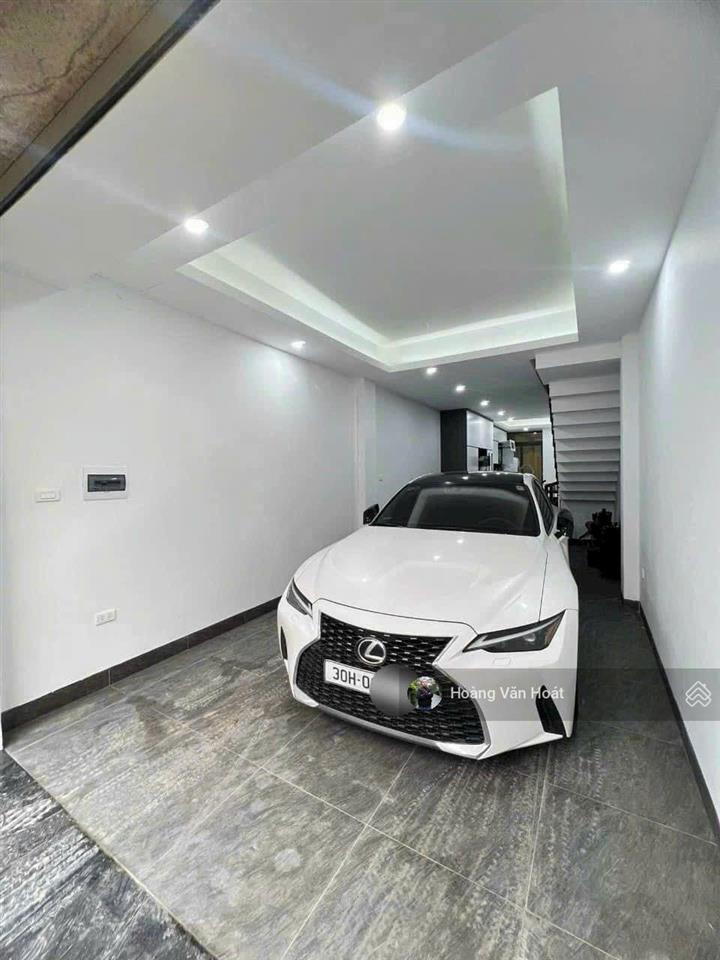 Nhà đẹp trung tâm long biên nằm giữa cầu vĩnh tuy và chương dương 57m2 x 5 tầng ô tô vào sẵn ô chờ