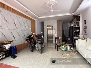 Bán nhà 50m2 xây 5 tầng thang máy đường thông, ô tô vào nhà ngay bát khối long biên